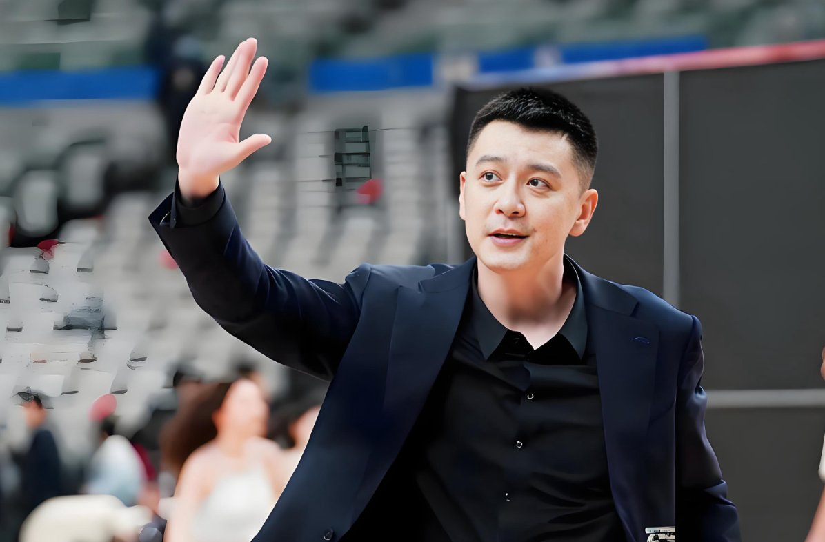 乐鱼体育官网-输青岛16分!杨鸣中肯点评,指出了3大输球的原因